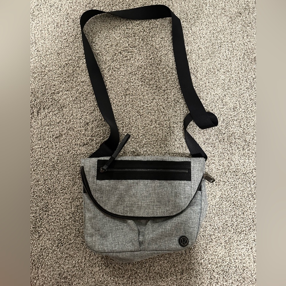 Lululemon - Festival Bag